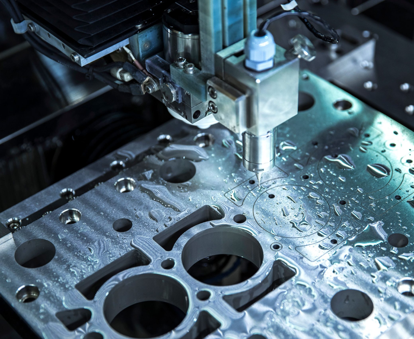 Fason CNC Freze ve Dalma Erezyon Avantajları